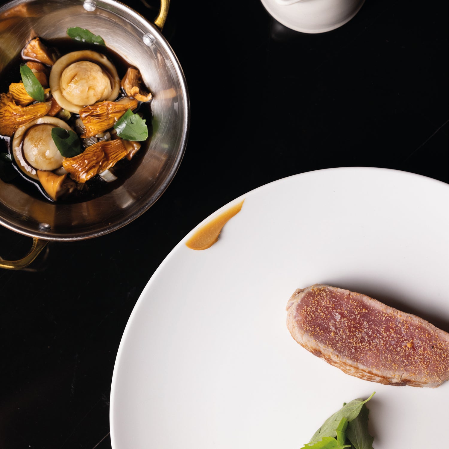 Dîner ou déjeuner en 5 temps en accord mets et vins au restaurant étoilé ROUGE