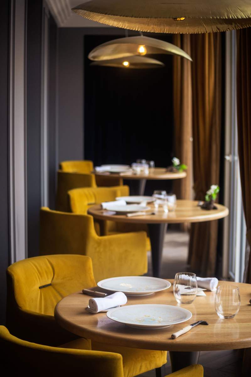 DEJEUNER OU DINER GASTRONOMIQUE POUR DEUX PERSONNES - 7 séquences